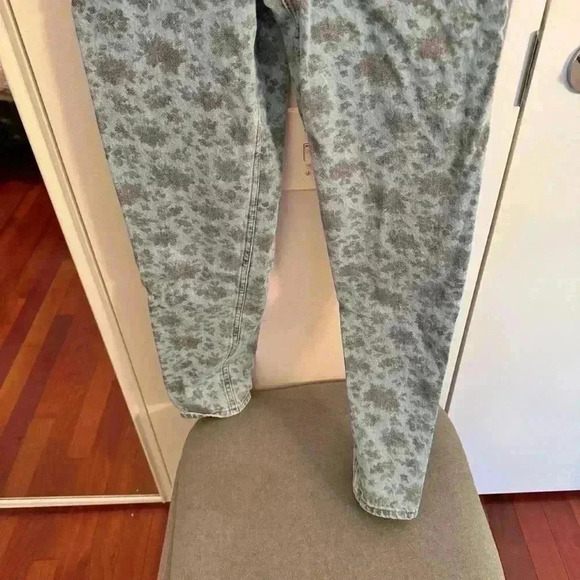 Levi's 80s Mom Jean Z2024 - Picture 4 of 5